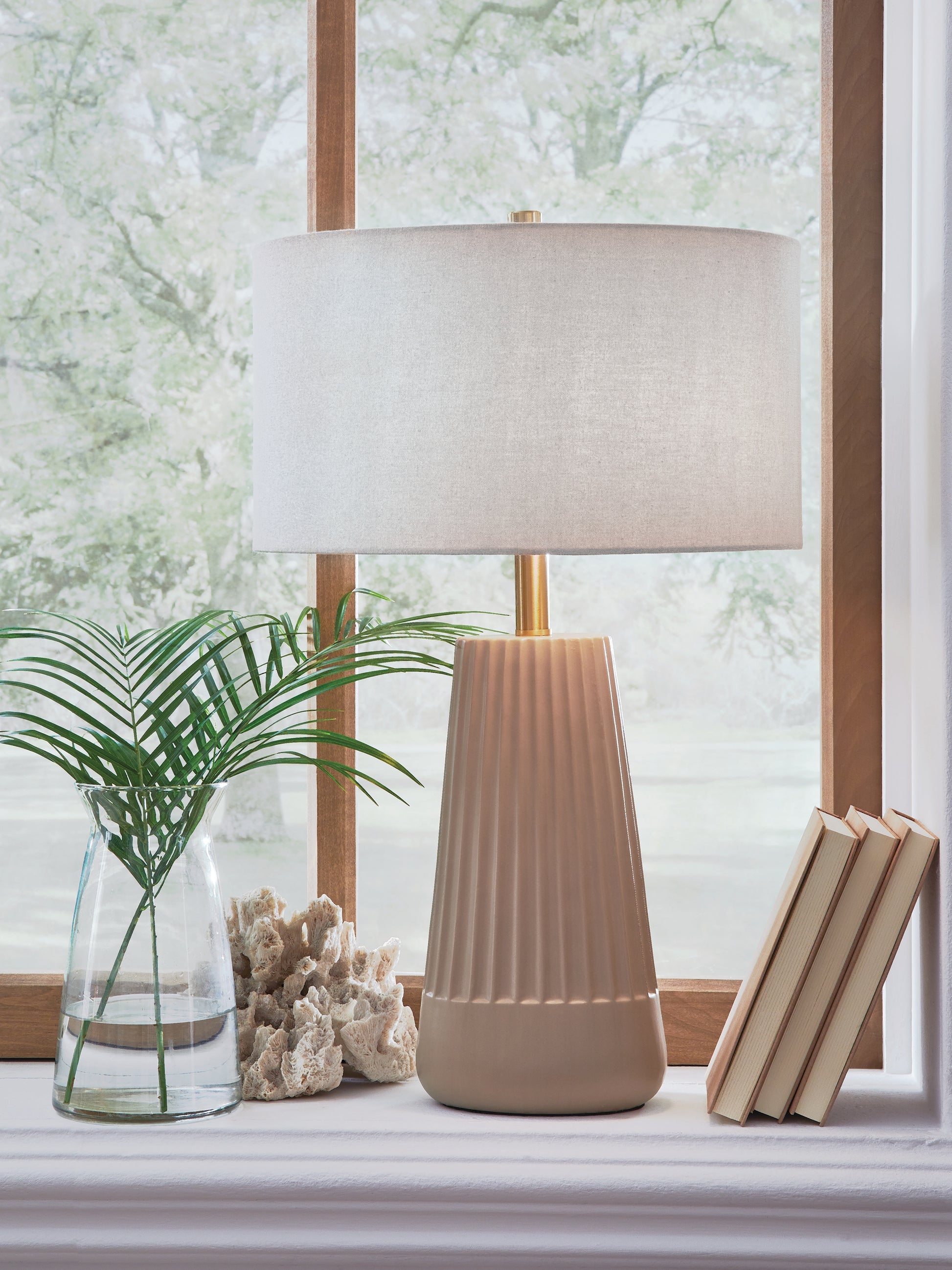 The Furniture Outlets - Ashley Furniture - Dellner Lighting - Ceramic Table Lamp (1/CN) - L100854
