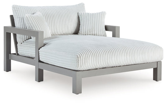 The Furniture Outlets - Ashley Furniture - Hurley Park Outdoor - Rectangular Cocktail Table / Gray - PCP695-701