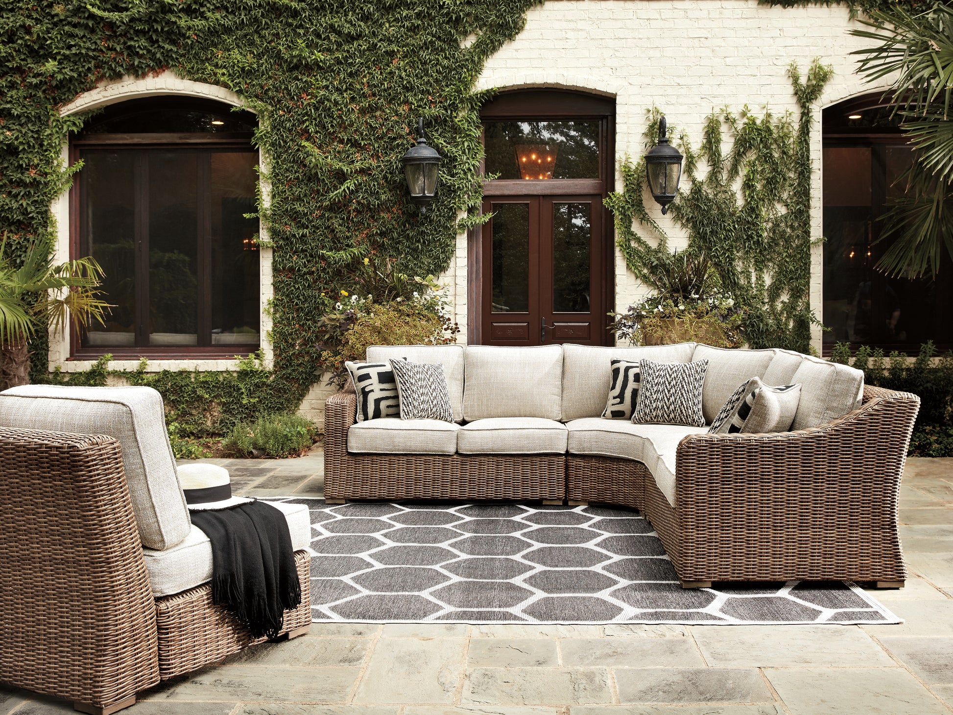 The Furniture Outlets - Ashley Furniture - Beachcroft Outdoor - 5-Piece Outdoor Seating Set / Beige - P791P8