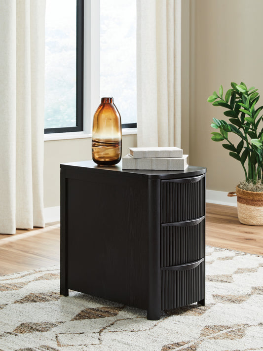 The Furniture Outlets - Ashley Furniture - Camdill Chairside End Table - Chair Side End Table / Black - T208-117