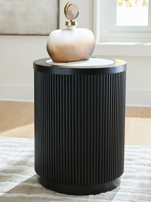 The Furniture Outlets - Ashley Furniture - Grayman End Table - Round End Table - T650-6